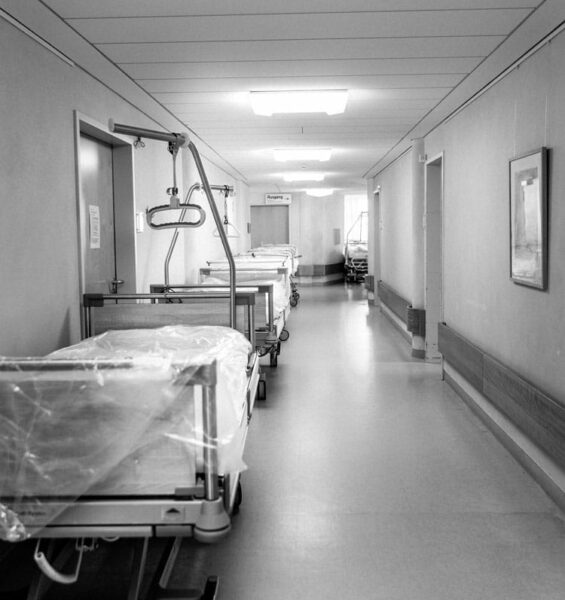 couloir-hopital couloir-hopital chambre particulière